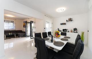 Stunning Home In Maslenica With Wifi - 3