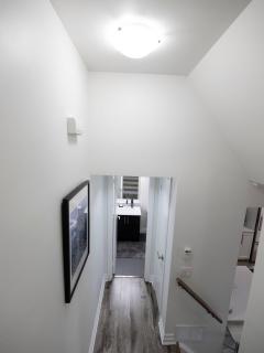 Executive 3 Bedroom Town House - Mississauga - 2