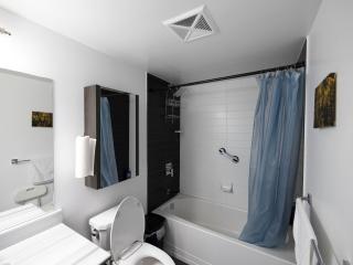 Executive 3 Bedroom Town House - Mississauga - 7