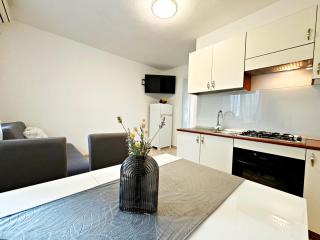 Apartment Baloević - Postira - 1