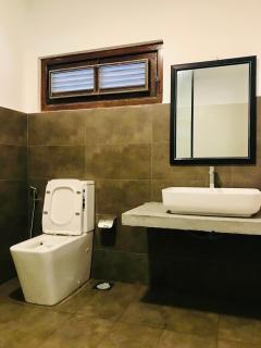 Spacious 3-Bedroom Apartment Near Colombo Indoor Stadium - 2