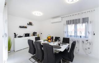 Stunning Home In Maslenica With Wifi - 5