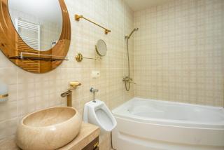 Cozy Apartment with a beautiful view of old town - Tbilisi - 3