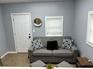 Berea's Blue Bungalow - Near Hopkins Airport, IX Center, NASA, Cle MetroParks & Baldwin Wallace - Coffee Provided! - 5