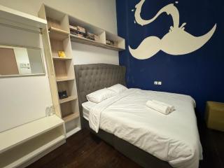 Moustachz Hauze , Georgetown - George Town - 8