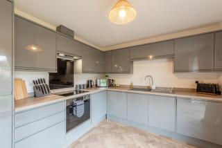 Stylish 5-Bedroom House in Nottingham - Nottingham - 5