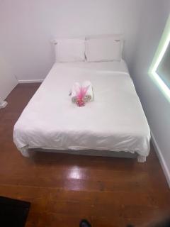 Luxury Suites at St Petes Duplex Townhouse - Newton Park - 1