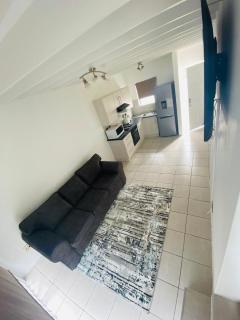 Luxury Suites at St Petes Duplex Townhouse - Newton Park - 8