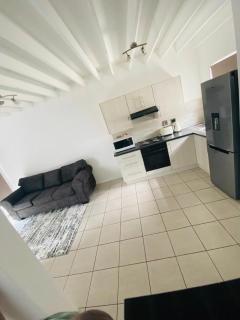 Luxury Suites at St Petes Duplex Townhouse - Newton Park - 9