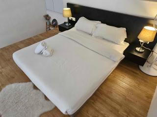 Scenic Garden Balcony EST Bangsar Studio for 2 - 2