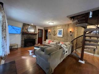 Racc00ns Retreat - 2