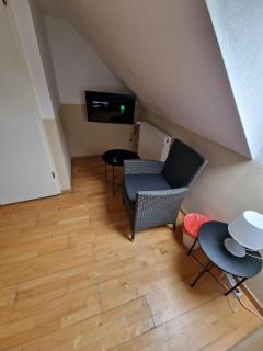 Zimmer-Bad-TV-Parkplatz-16 - Meine - 3