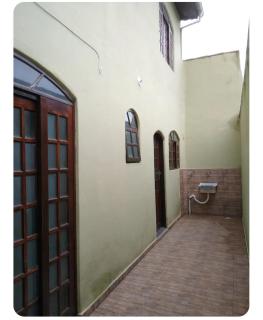 Casa para 9P com escada sem garagem - Aparecida - 1