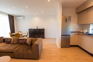 Roots Three - Modern Lakeview Apartment - Bucareste - 4