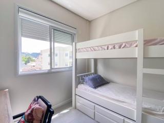 Apto encantador, prédio novo com piscina - 0116 - 4