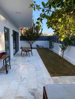 Luxury 6 bedroom 4 bathroom villa with pool - Vári - 1