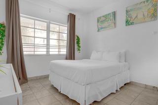 Relaxing City Getaway 1BR, Sleeps 4, Sun Deck - Miami Beach - 0