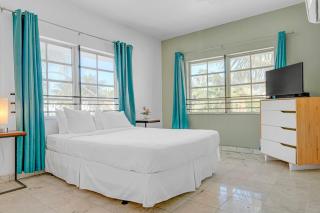 Relaxing City Getaway 1BR, Sleeps 4, Sun Deck - Miami Beach - 9