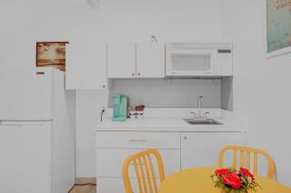 Relaxing City Getaway 1BR, Sleeps 4, Sun Deck - Miami Beach - 6
