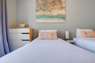 South Beach Retreat Walk to Beach, Sleeps 2 - Miami Beach - 5