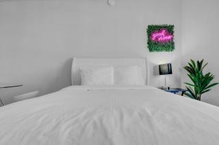 South Miami Beach Oasis Sleeps 2 - Miami Beach - 4