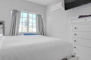South Miami Beach Oasis Sleeps 2 - Miami Beach - 1