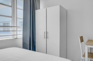South Beach Chic Studio Retreat sleeps 4 - Miami Beach - 7