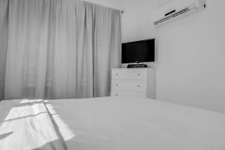 South Miami 2BR Near Beach and Nightlife - 2