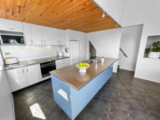 Westmere Wonder l Gorgeous 3 Bed Home inc View - Auckland - 3