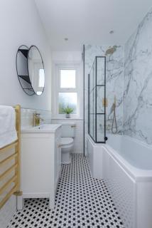 Stunning Home with Parking and Garden Sleeps 6 - Raynes Park - 9