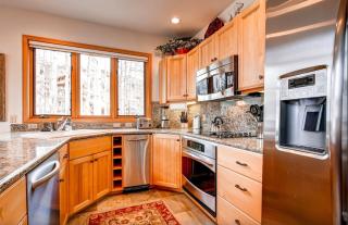 Luxury Lodge with Breathtaking Views - 6