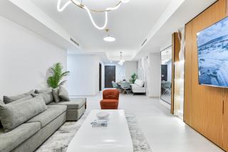 Luxurious 4-BR Stay in Al Jaddaf - Dubai - 0