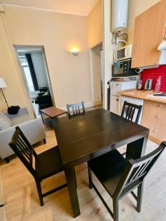 Chambre Montagne en Hyper Centre - Calme & Wifi - Grenoble - 9