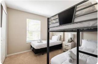 Resort with Lazy River Townhome - Davenport - 6