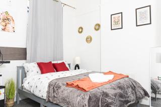 Charming Private Studio-EnSuite & Kitchenette in Town centre Apartment - 0