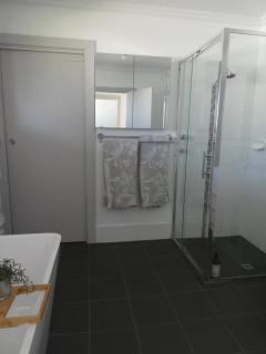 Moonta Bay Stylish large home 3 min walk from beach and jetty - Port Moonta - 3