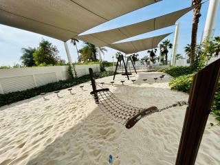 La Vie - 2 Bedroom Beachfront Full Sea View Apartment in JBR - Dubai - 5