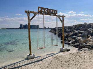 Luxurious Beachfront Studio with 360 degree Rooftop Pool & Tennis Court - Ra’s al-Chaima - 4