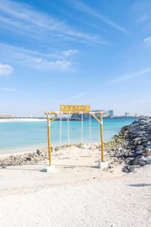 Luxurious Beachfront Studio with 360 degree Rooftop Pool & Tennis Court - Ra’s al-Chaima - 2