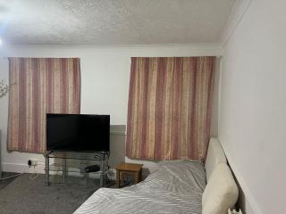 2A pier Road - Littlehampton - 3