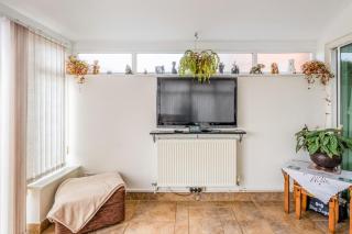 Spacious 3bed semi/Gamesroom/Drive/10mins to City - 5