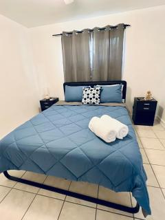 Spacious Home at Lehigh Acres - Lehigh Acres - 3