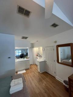 Beautiful Newly Remodeled Mini Suite at Sea Trail Resort - Sunset Beach - 6