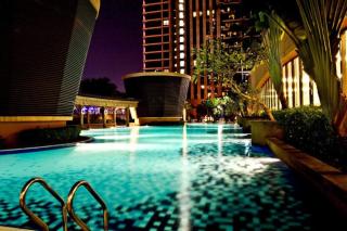 Stay With Family At Times Square - 6