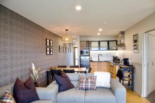 Aspiring Mountain Views - 8