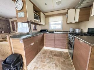 Lovely Caravan With Decking At Heacham Beach In Norfolk Ref 21028T - Heacham - 6
