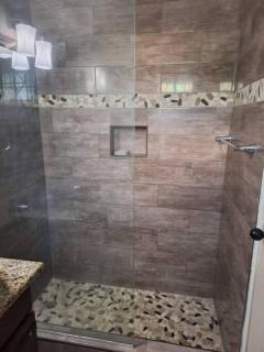 Chateau Central at Sunbury Apts - Kingston - 5