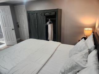 Private Master Bedroom Lower level - Brampton - 6