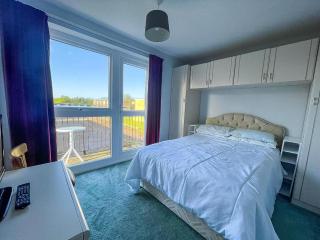 8 Berth Chalet To Hire At Bermuda Holiday Park Nearby Hemsby Beach Ref 18127B - Hemsby - 8