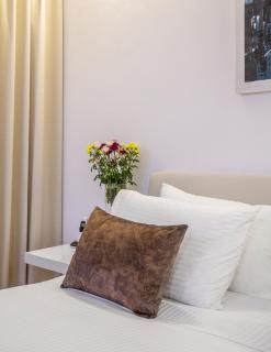 Luxura Apartment - - 7